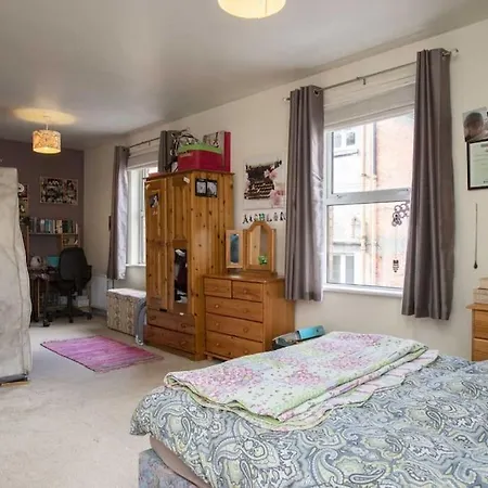 Spectacular 5 Bed Period Holiday home