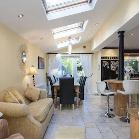 Holiday home Spectacular 5 Bed Period Dundalk