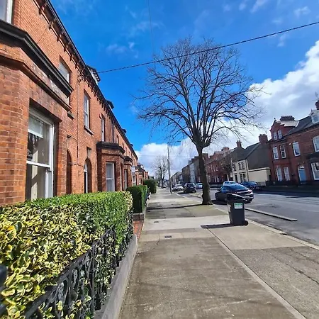 Spectacular 5 Bed Period *