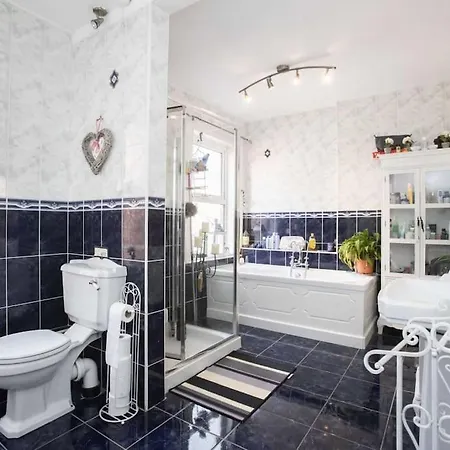 Holiday home Spectacular 5 Bed Period Dundalk