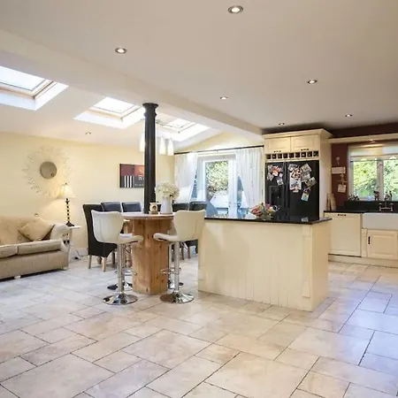 Holiday home Spectacular 5 Bed Period