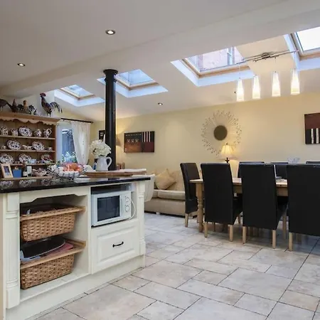 Spectacular 5 Bed Period Holiday home Dundalk
